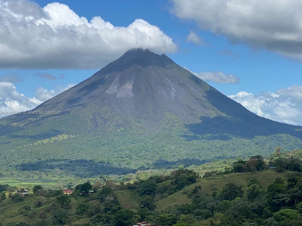 Ajauela, Costa Rica - Land