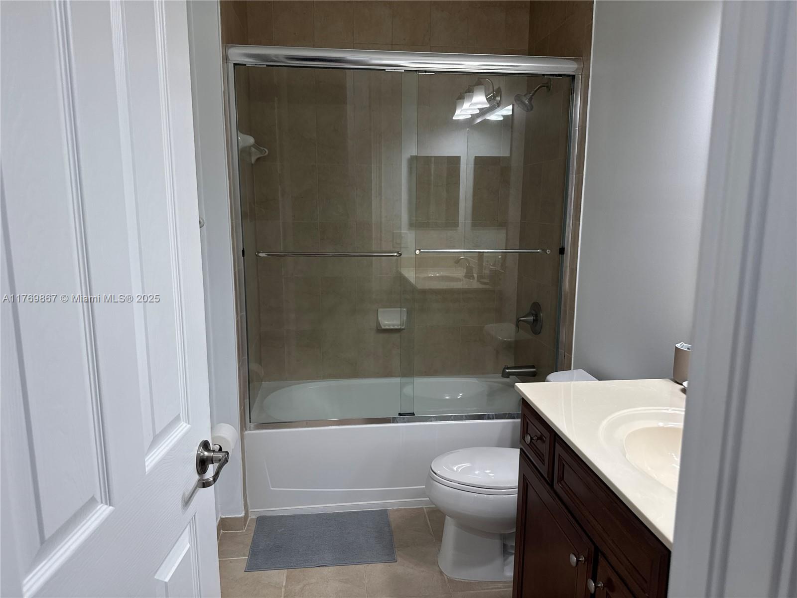 DORAL BREEZE - Residential