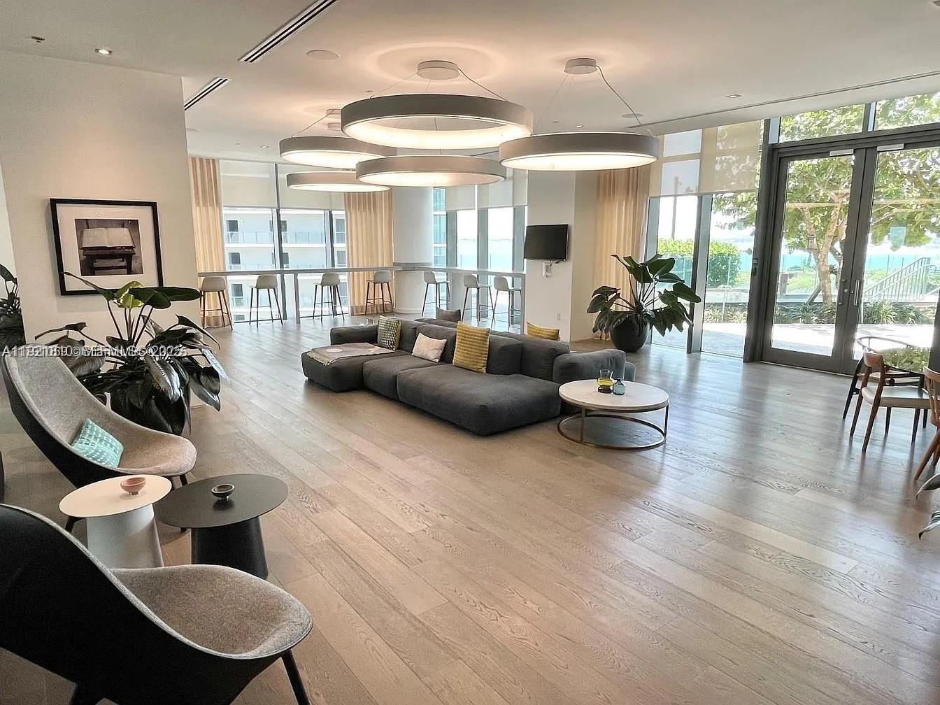 PARAISO BAY CONDO - Residential Lease