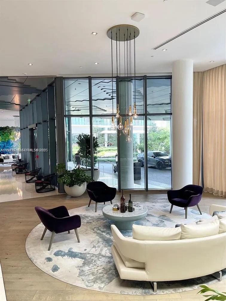 PARAISO BAY CONDO - Residential Lease