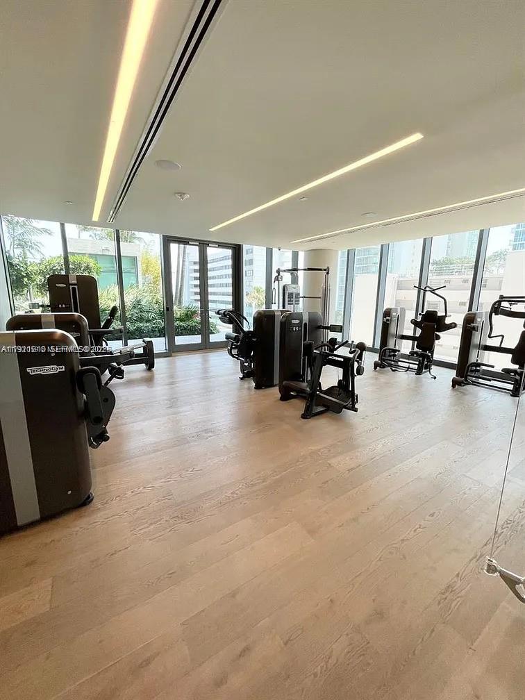 PARAISO BAY CONDO - Residential Lease