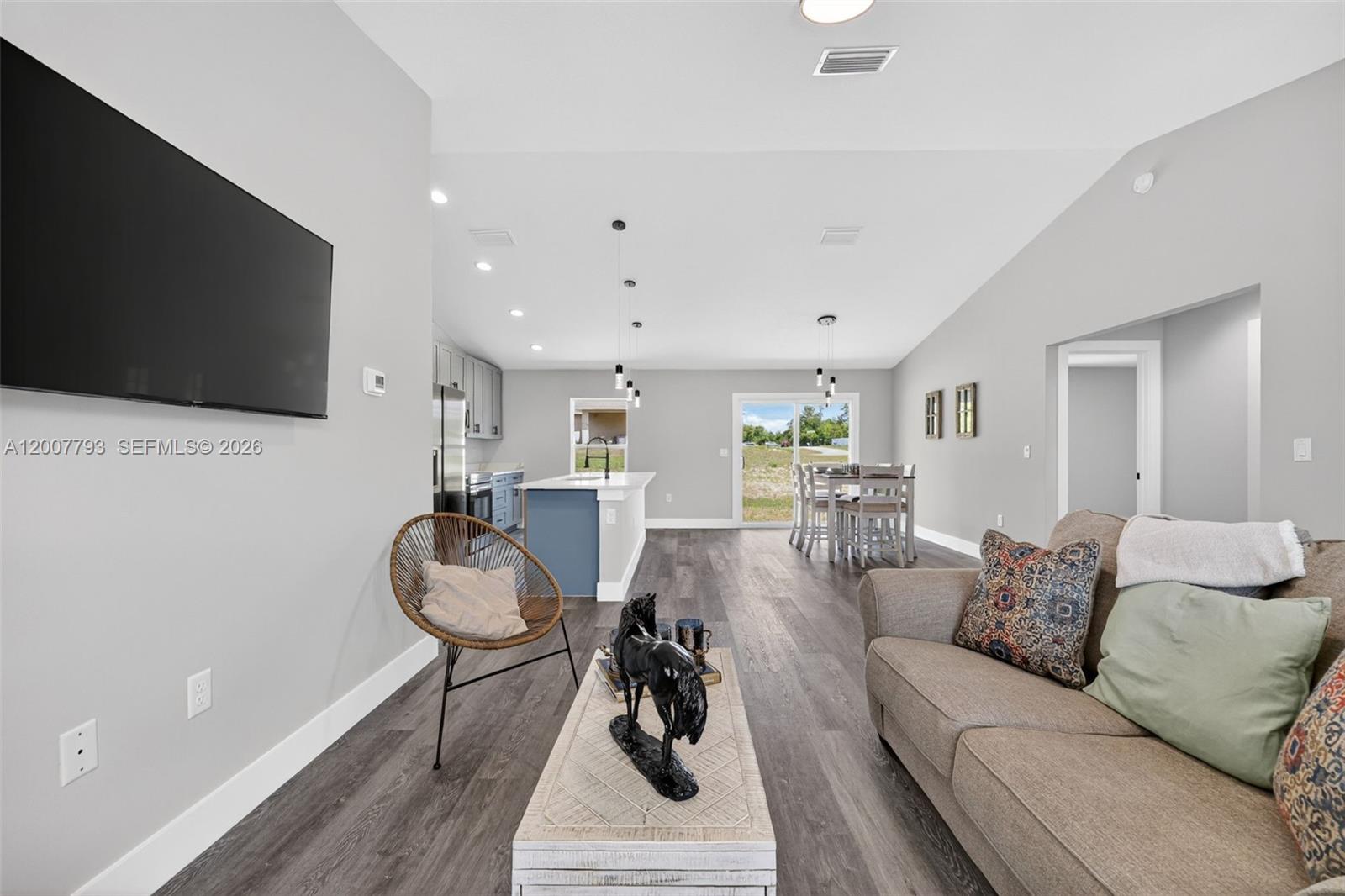 MARION OAKS UN 06 - Residential