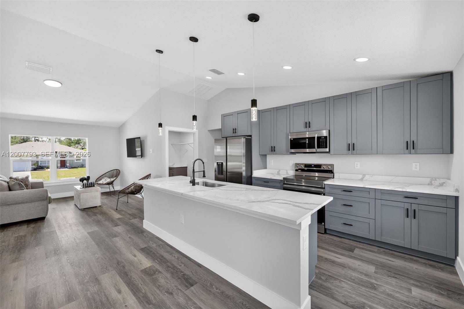 MARION OAKS UN 06 - Residential