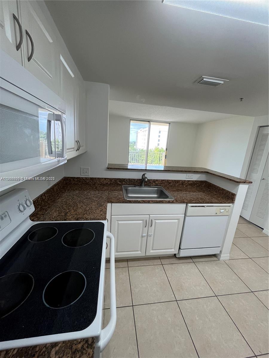 LEJEUNE PLAZA CONDO - Residential Lease