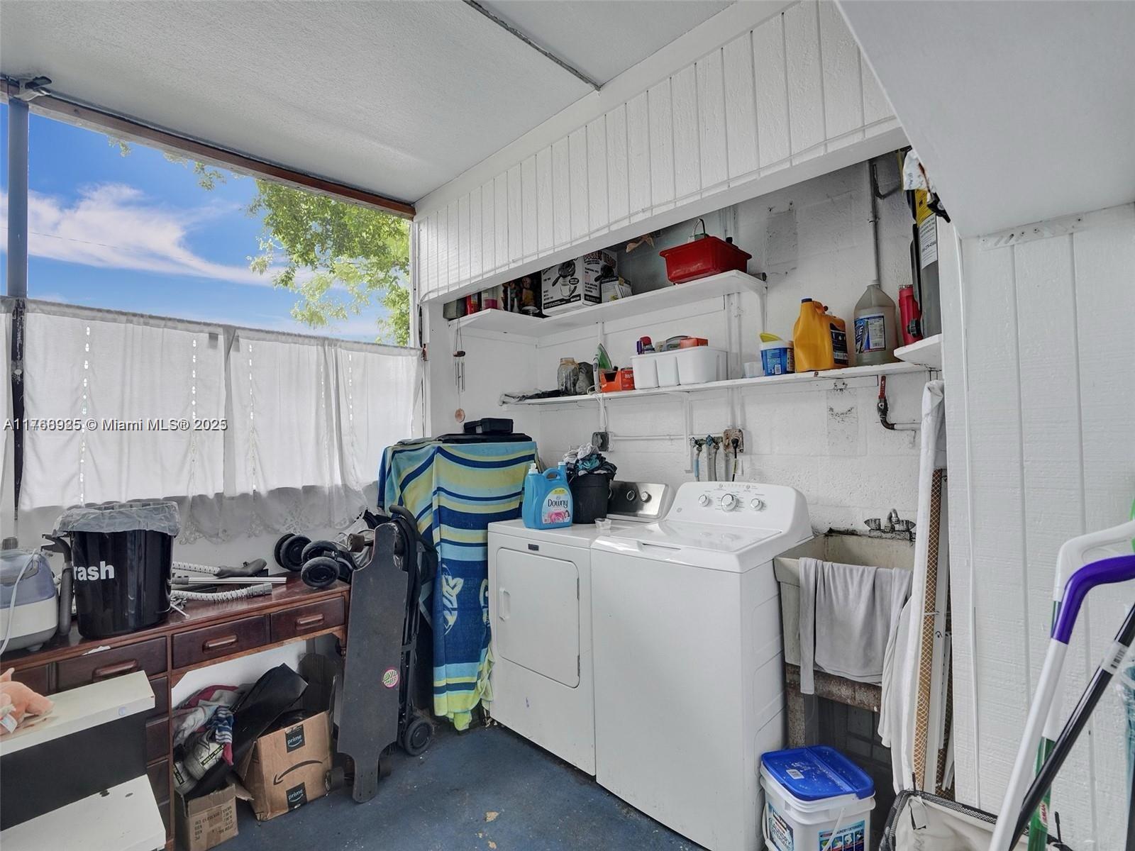 VILLA DORADA CONDO NO 5 - Residential