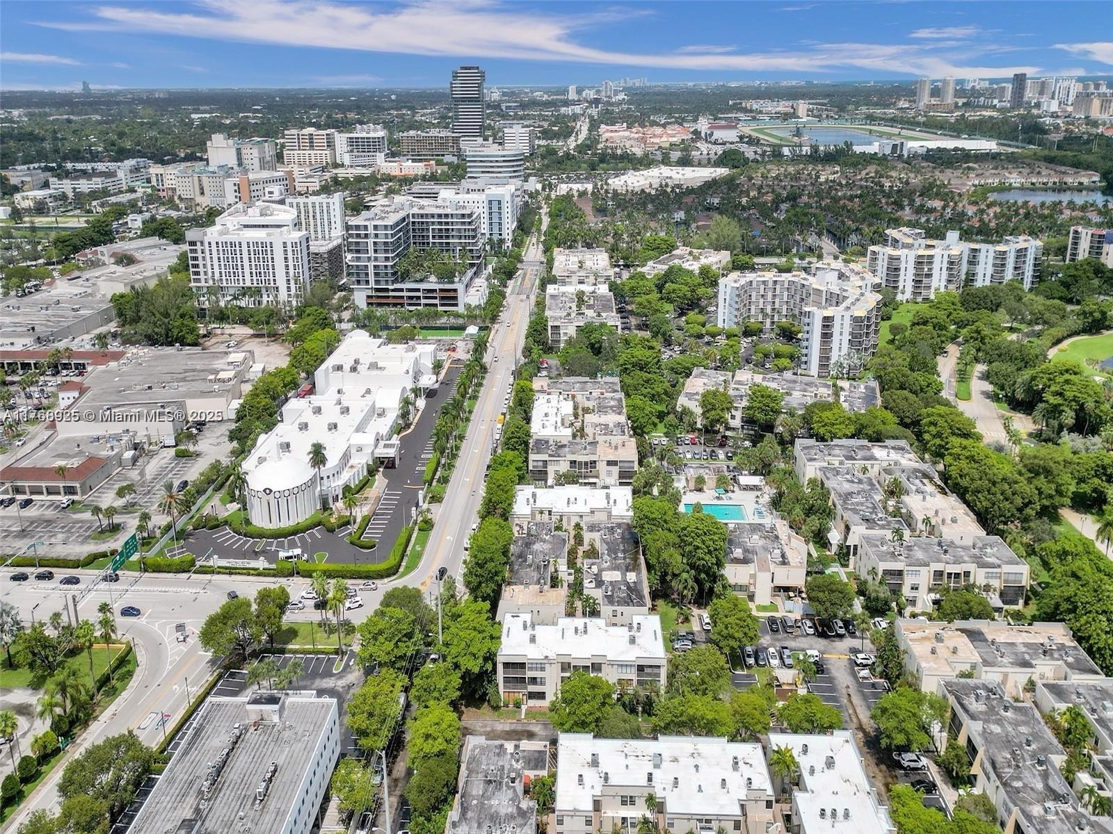 VILLA DORADA CONDO NO 5 - Residential