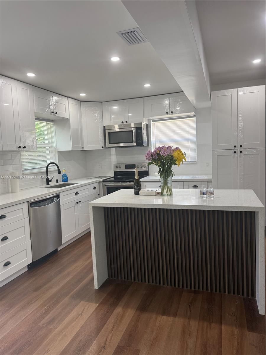 BUENA VISTA GARDENS - Residential Lease