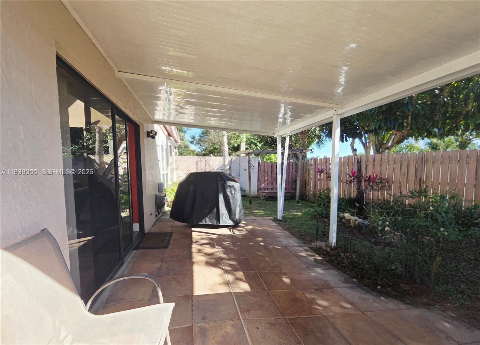 WATERSIDE VILLAS - Residential Lease