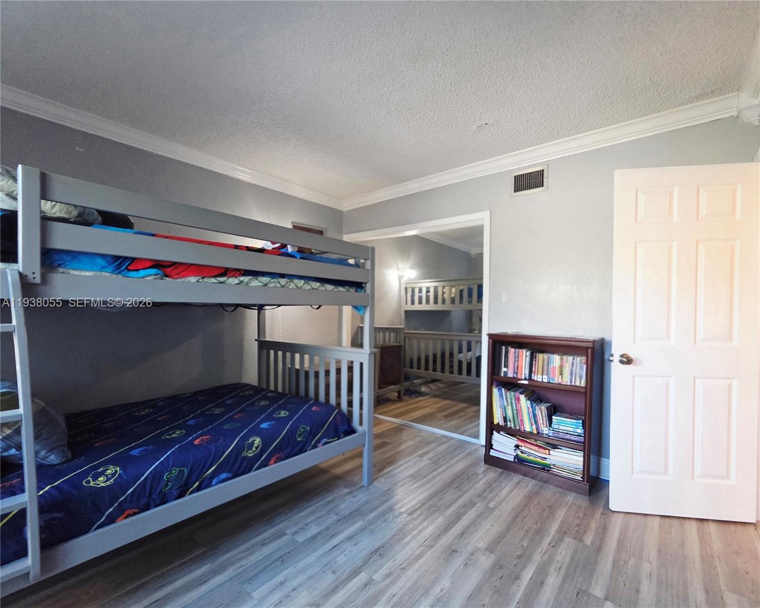 WATERSIDE VILLAS - Residential Lease