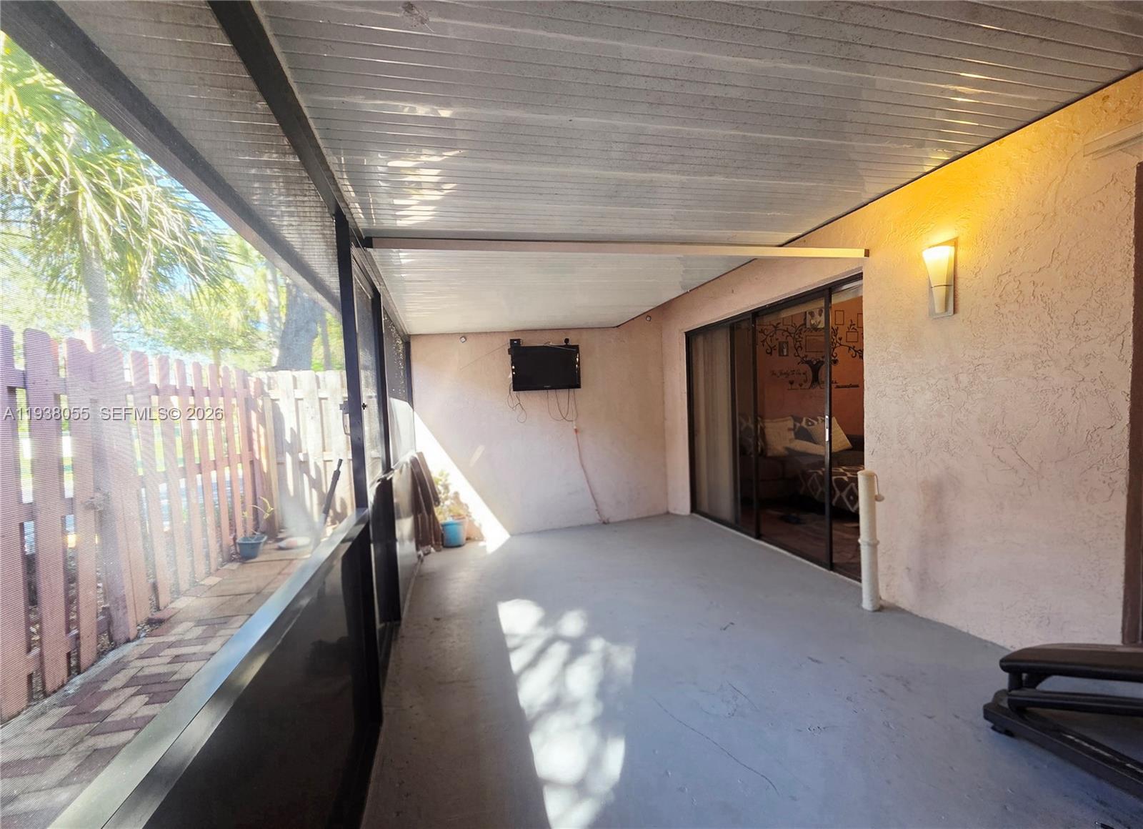 WATERSIDE VILLAS - Residential Lease