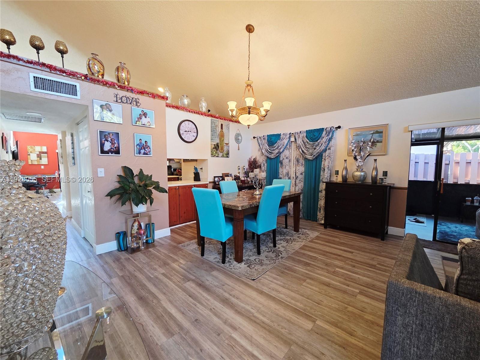 WATERSIDE VILLAS - Residential Lease