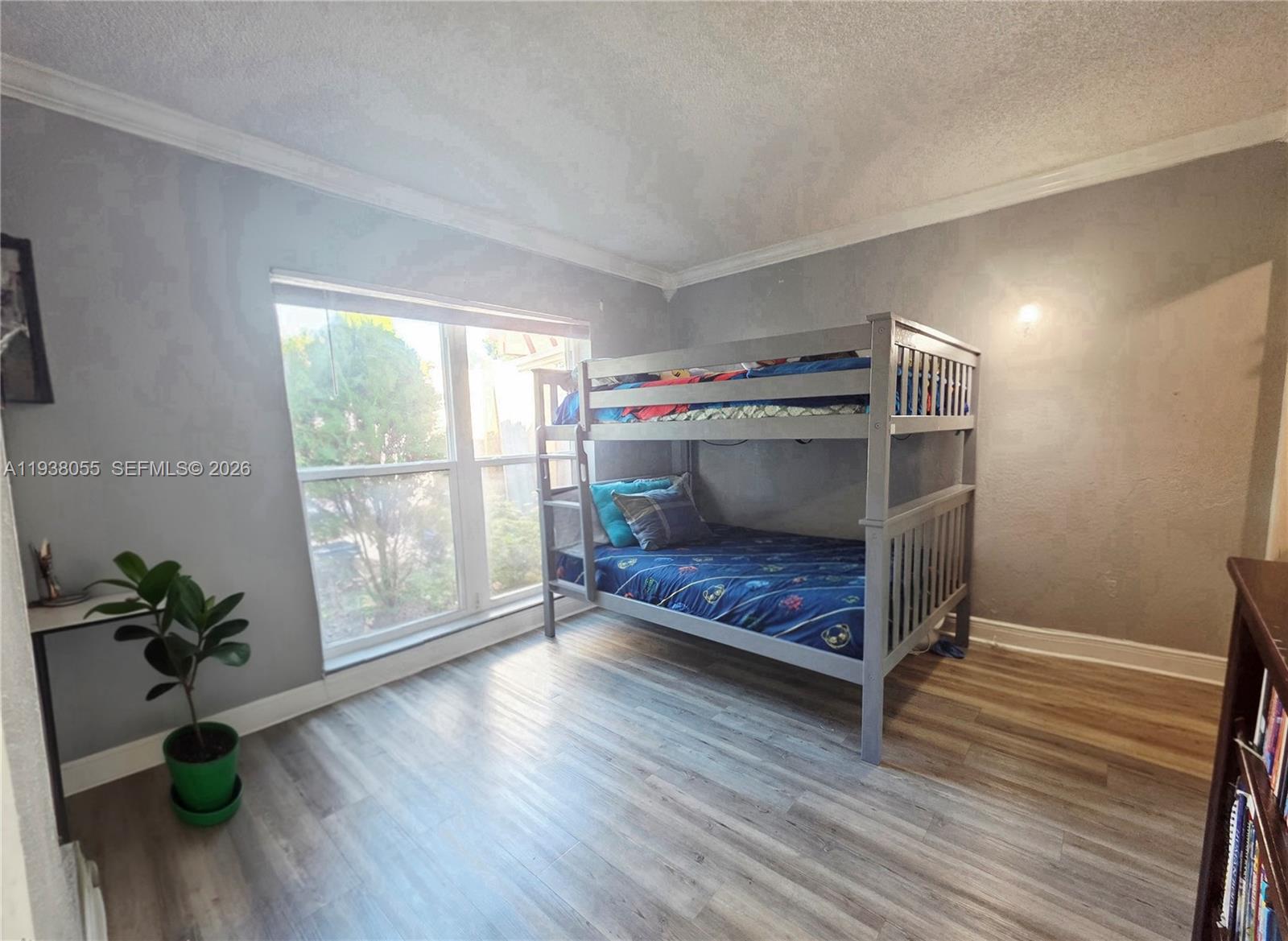 WATERSIDE VILLAS - Residential Lease