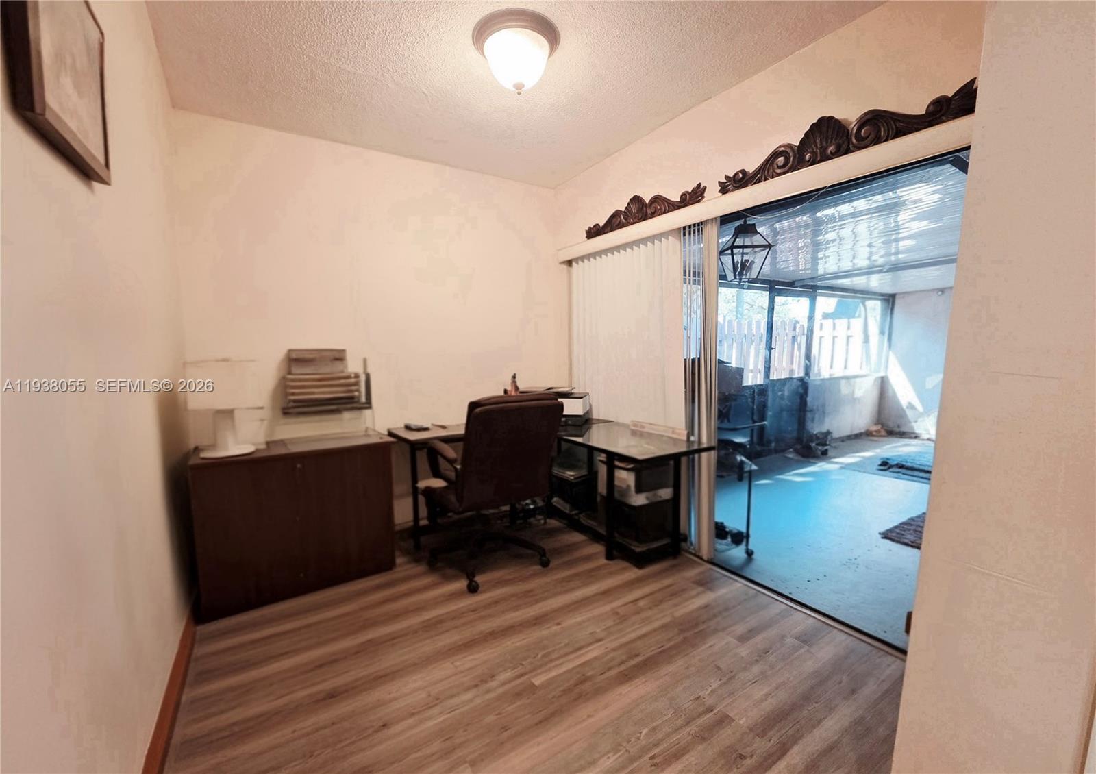 WATERSIDE VILLAS - Residential Lease