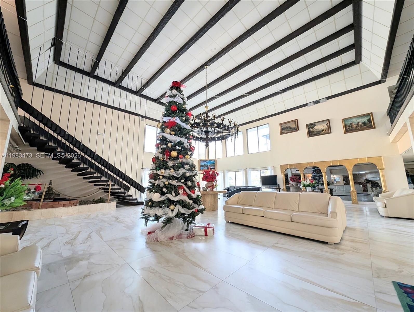 CASTLE APARTMENTS 4 CONDO - Residential