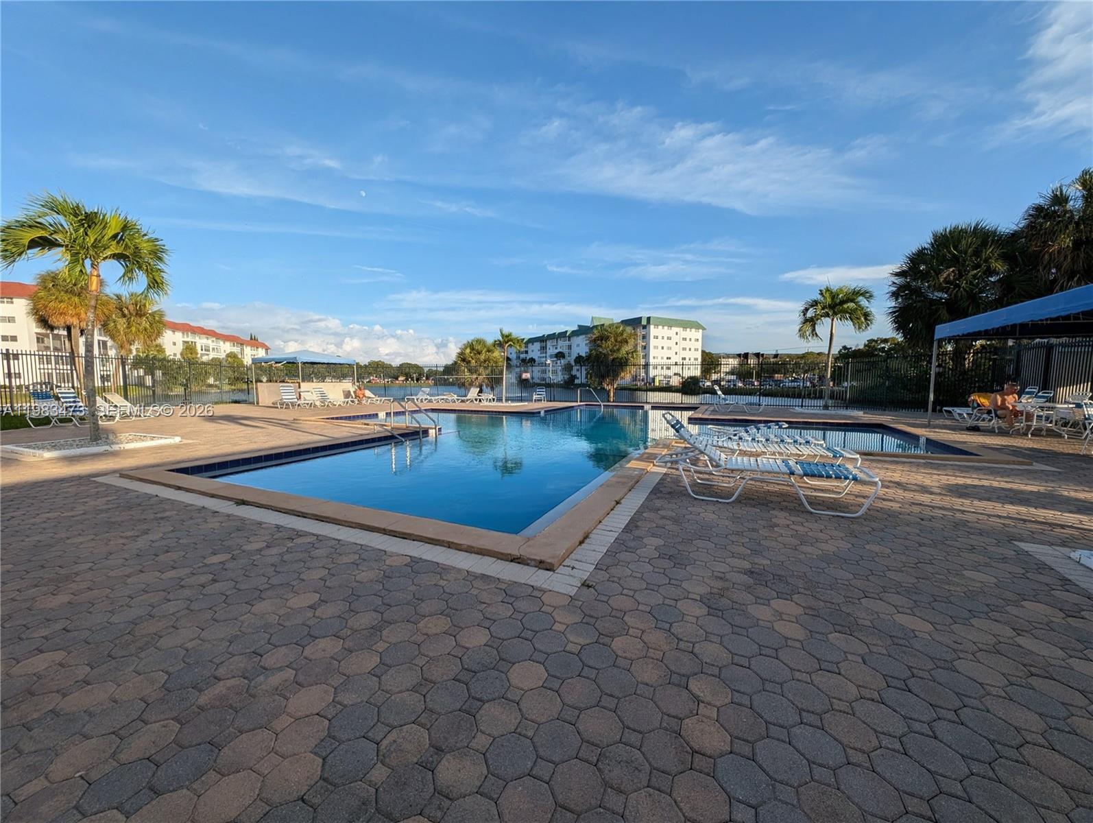 CASTLE APARTMENTS 4 CONDO - Residential