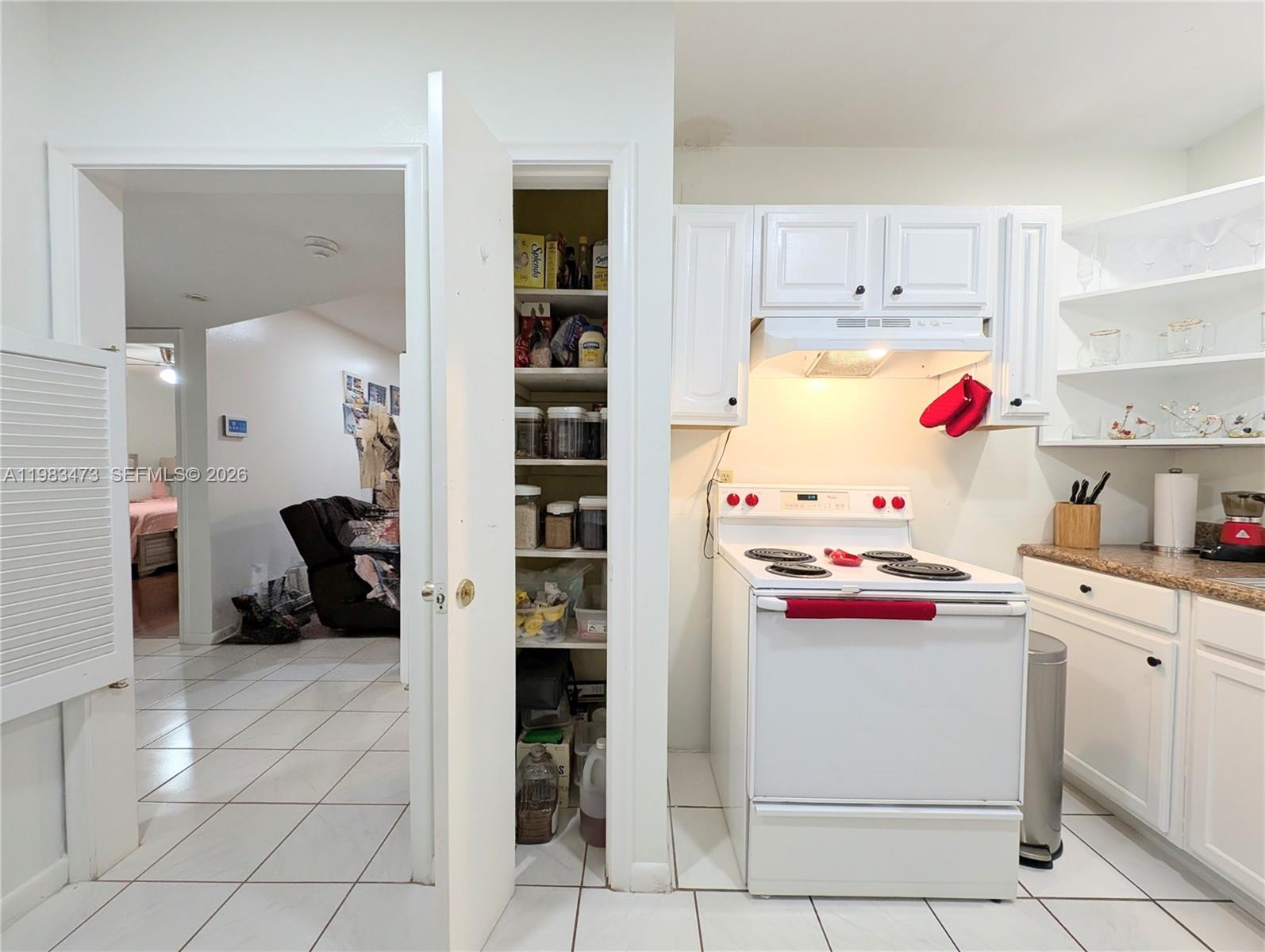 CASTLE APARTMENTS 4 CONDO - Residential