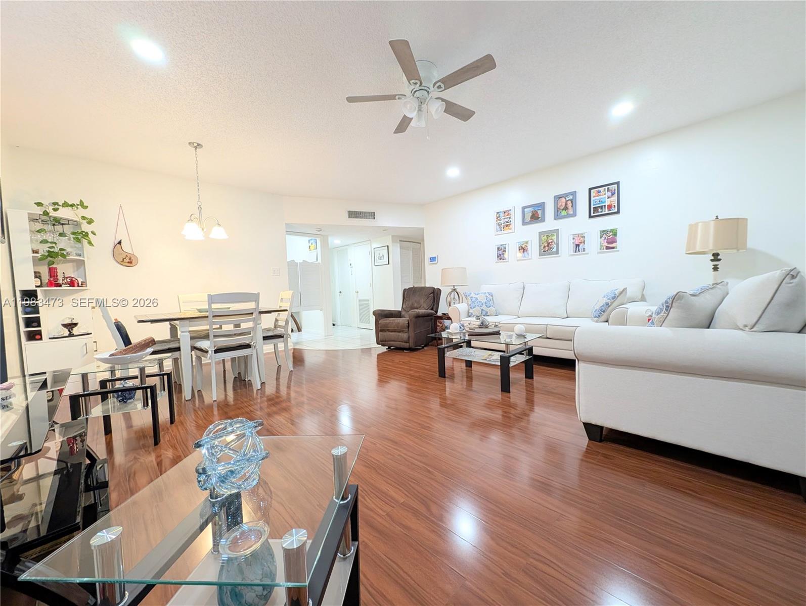 CASTLE APARTMENTS 4 CONDO - Residential