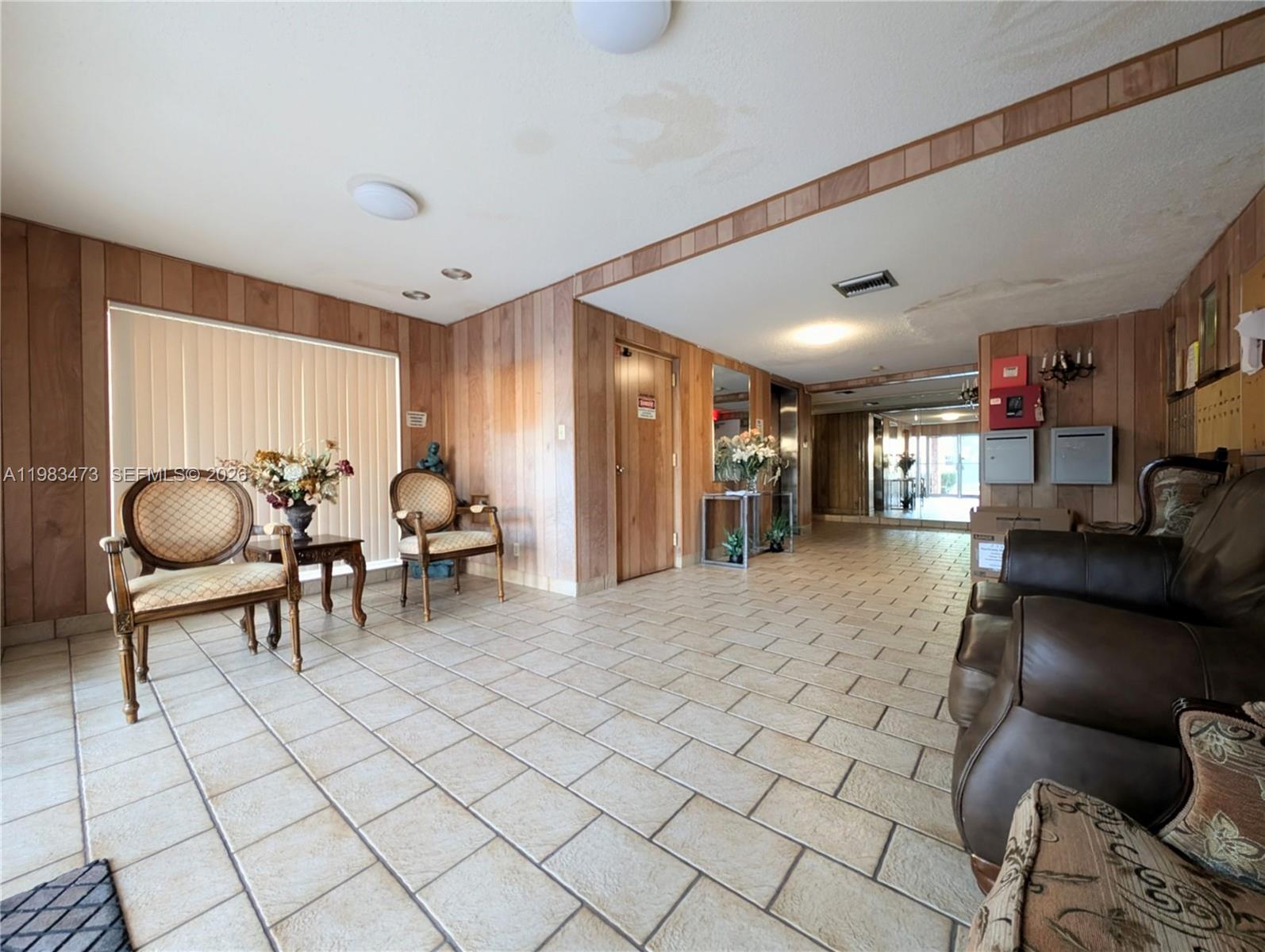 CASTLE APARTMENTS 4 CONDO - Residential