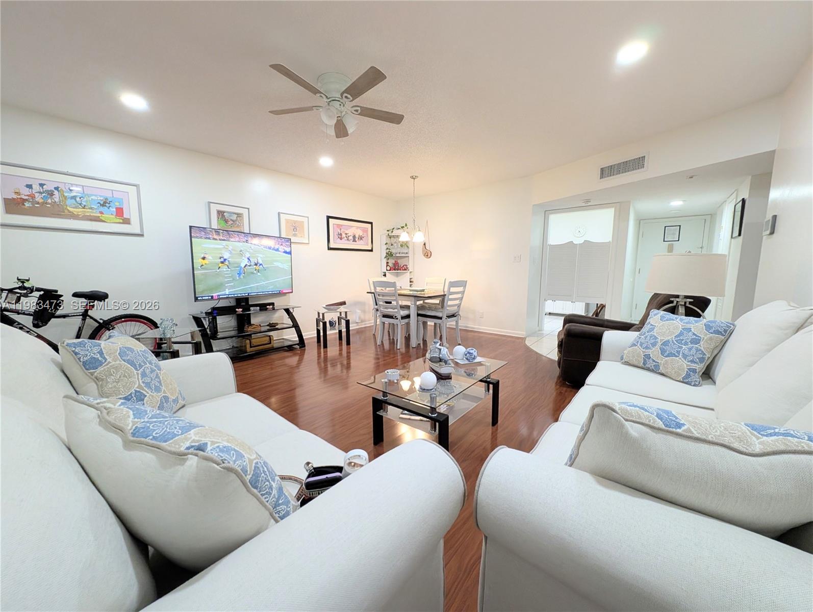 CASTLE APARTMENTS 4 CONDO - Residential