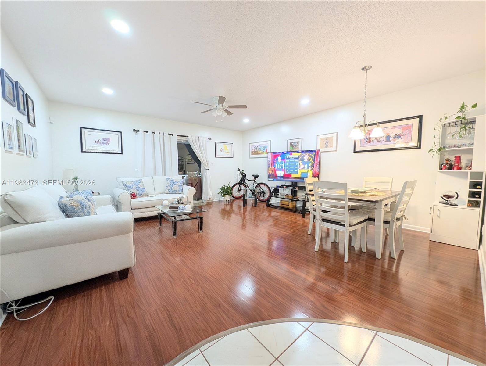 CASTLE APARTMENTS 4 CONDO - Residential