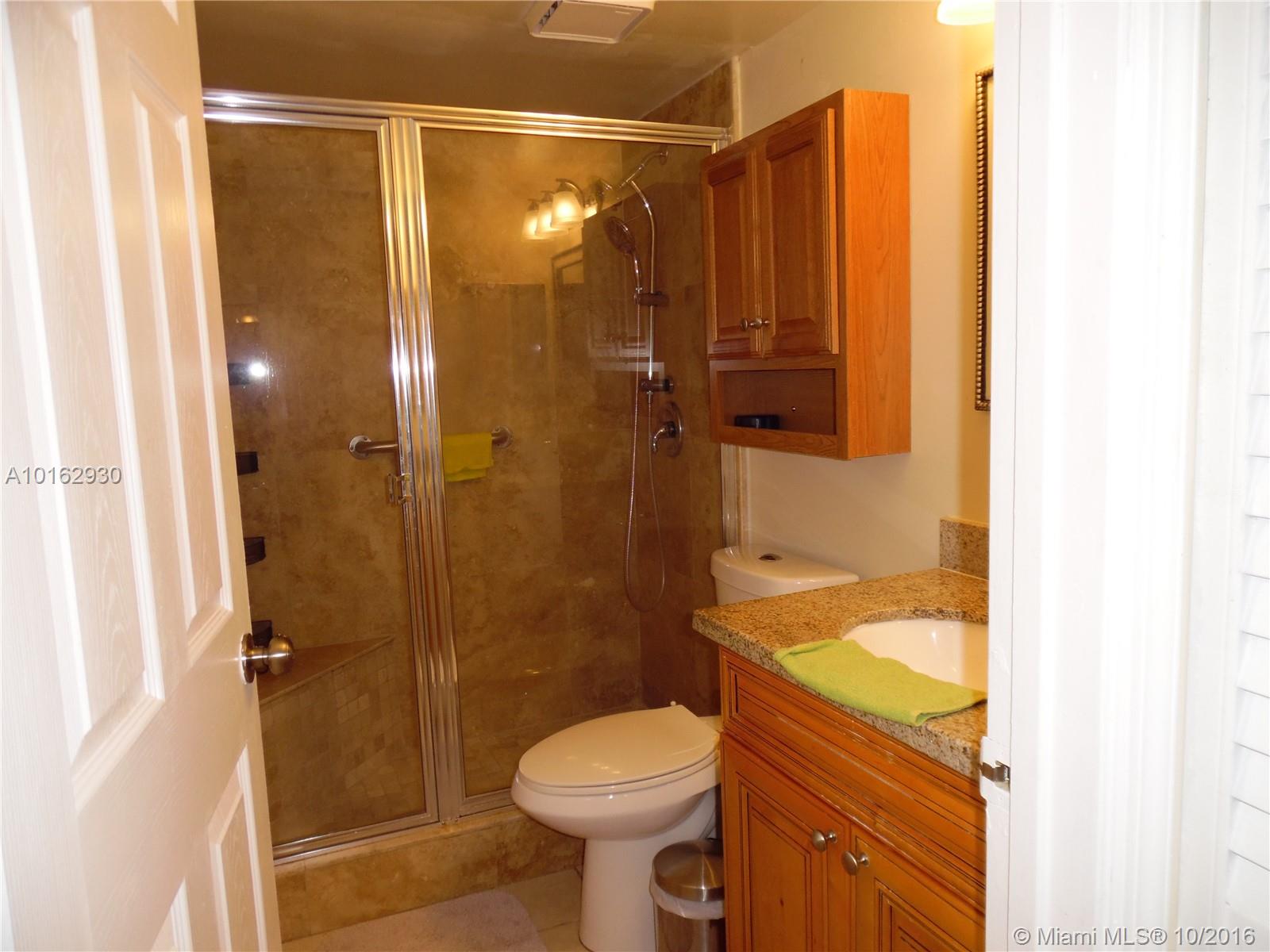 Royal Palm Place At Hammo - Residential Lease