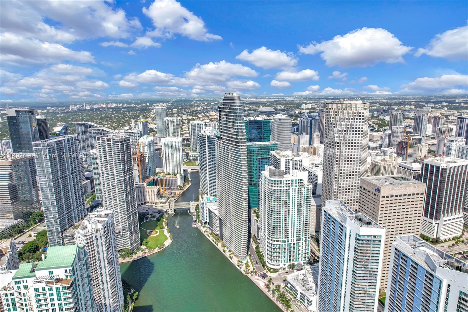 300 BISCAYNE BLVD WAY COND - Residential