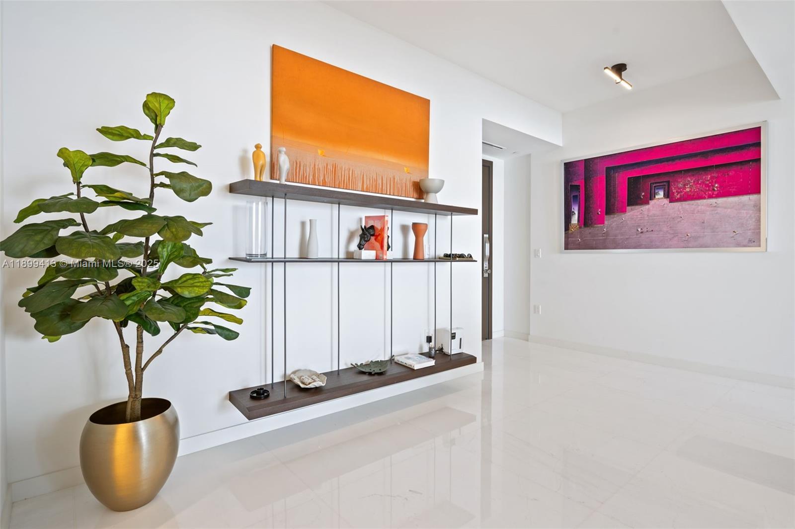 300 BISCAYNE BLVD WAY COND - Residential