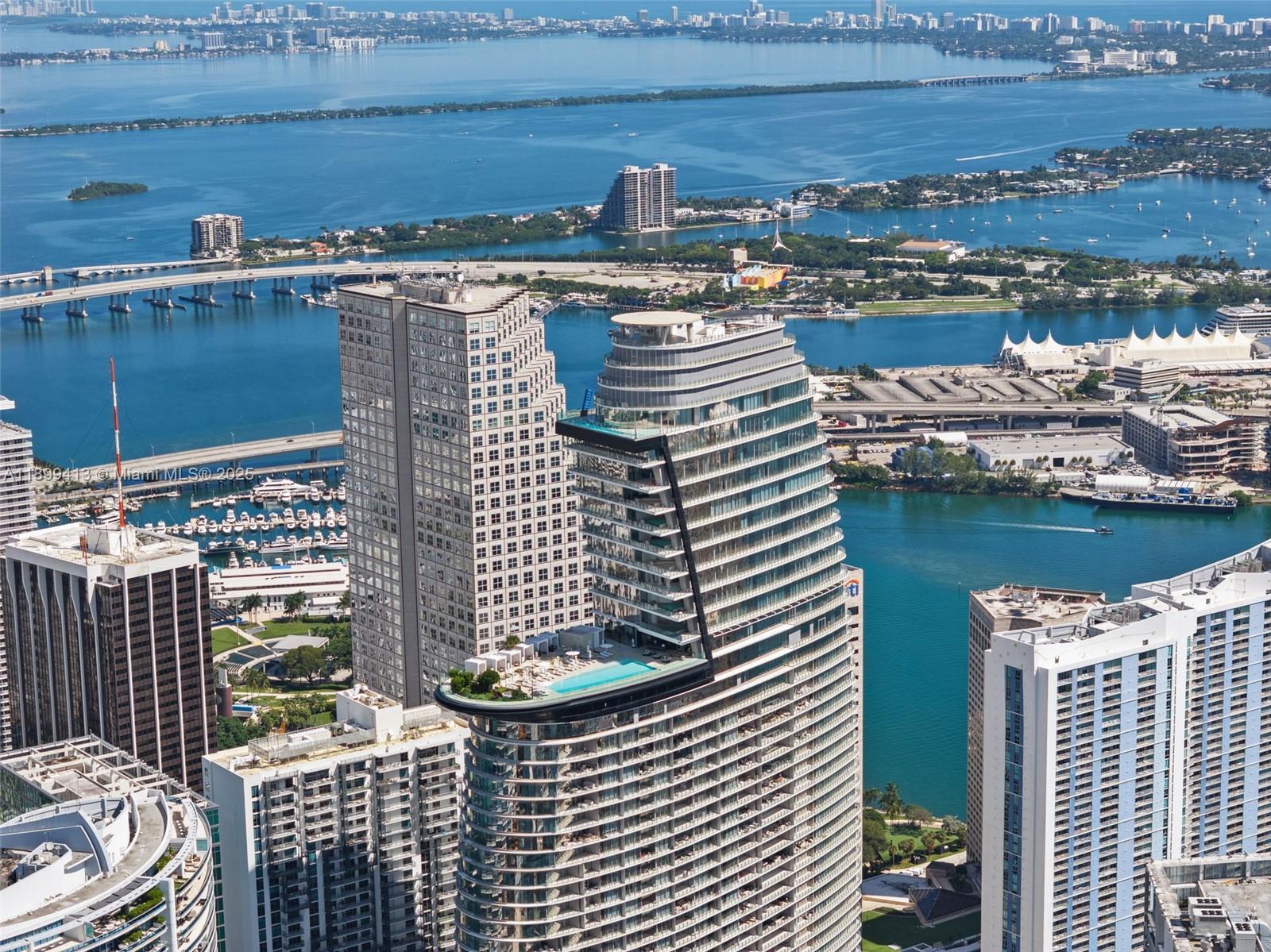 300 BISCAYNE BLVD WAY COND - Residential