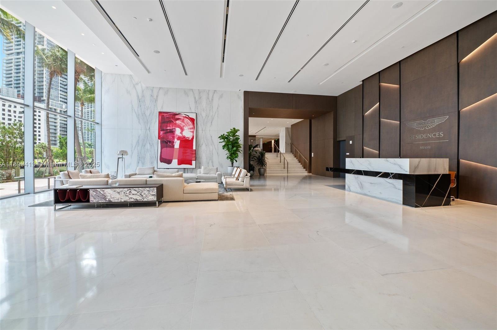 300 BISCAYNE BLVD WAY COND - Residential
