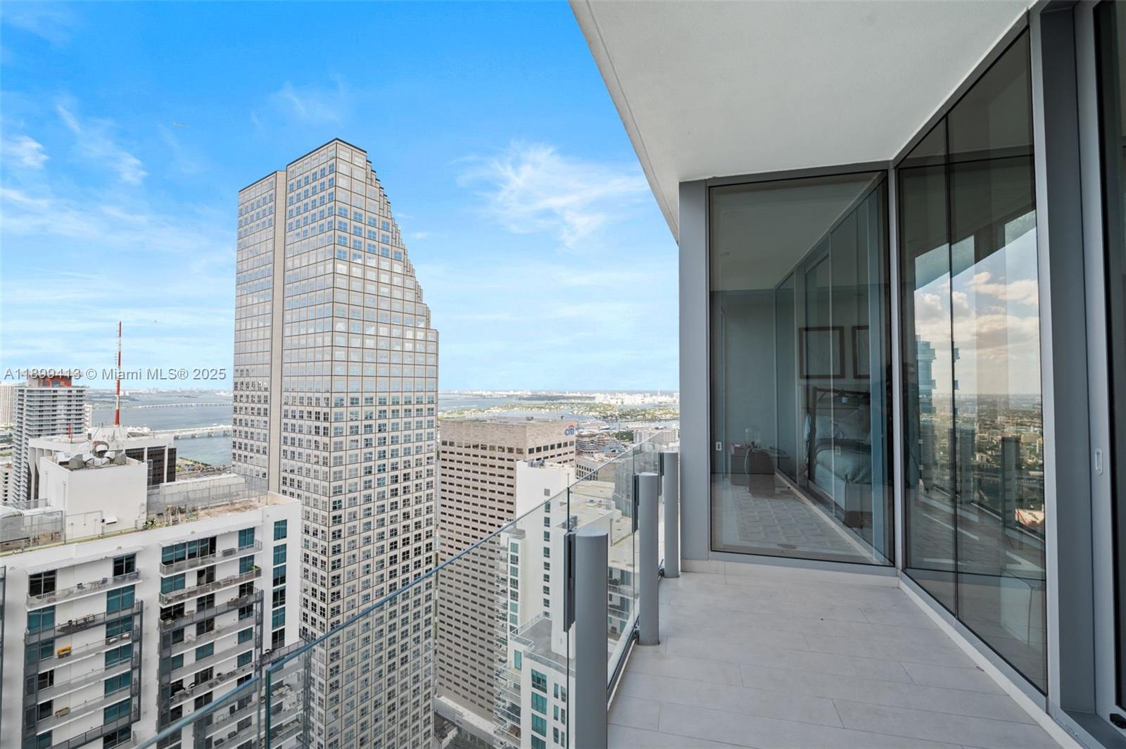 300 BISCAYNE BLVD WAY COND - Residential