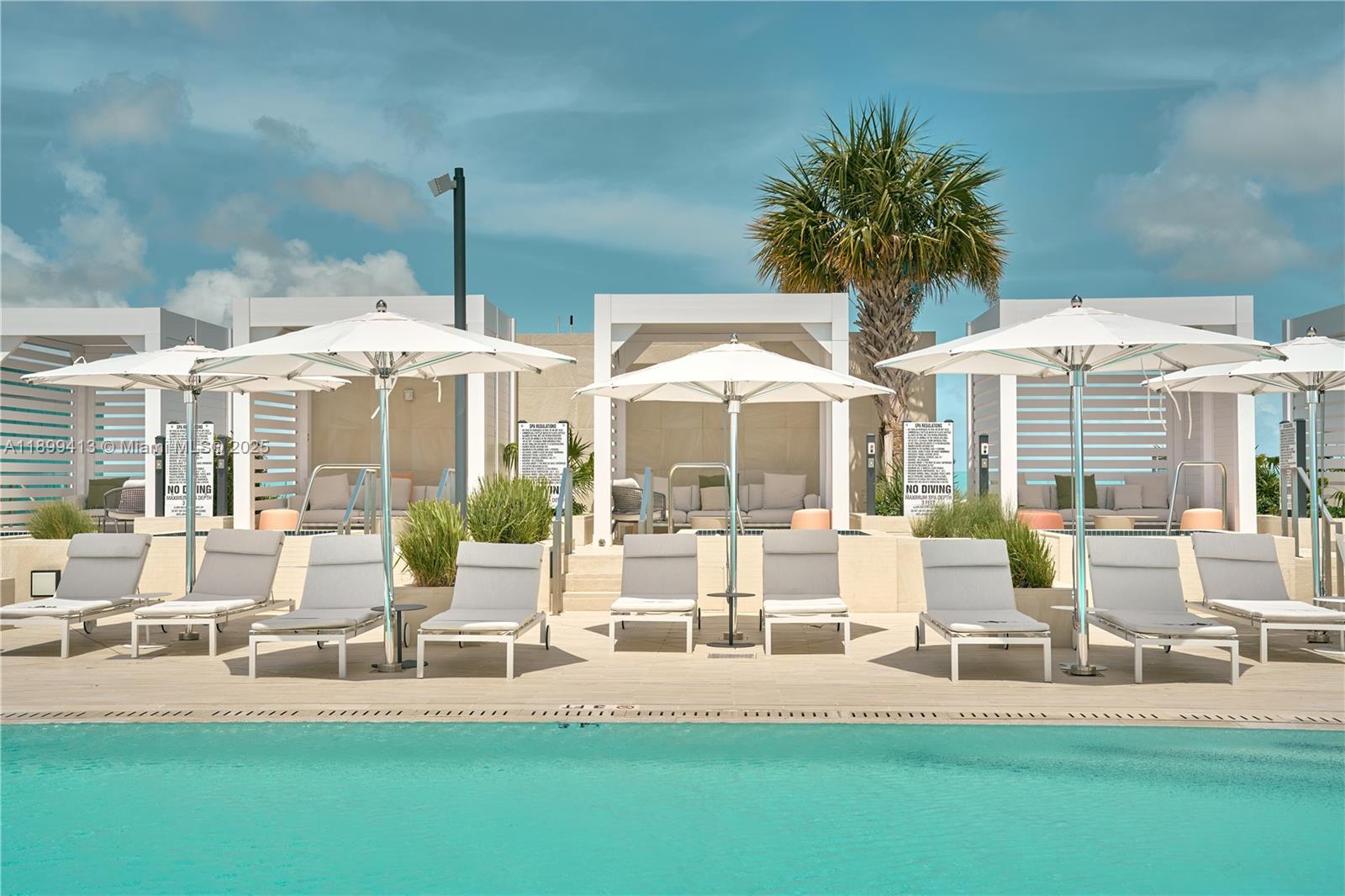 300 BISCAYNE BLVD WAY COND - Residential