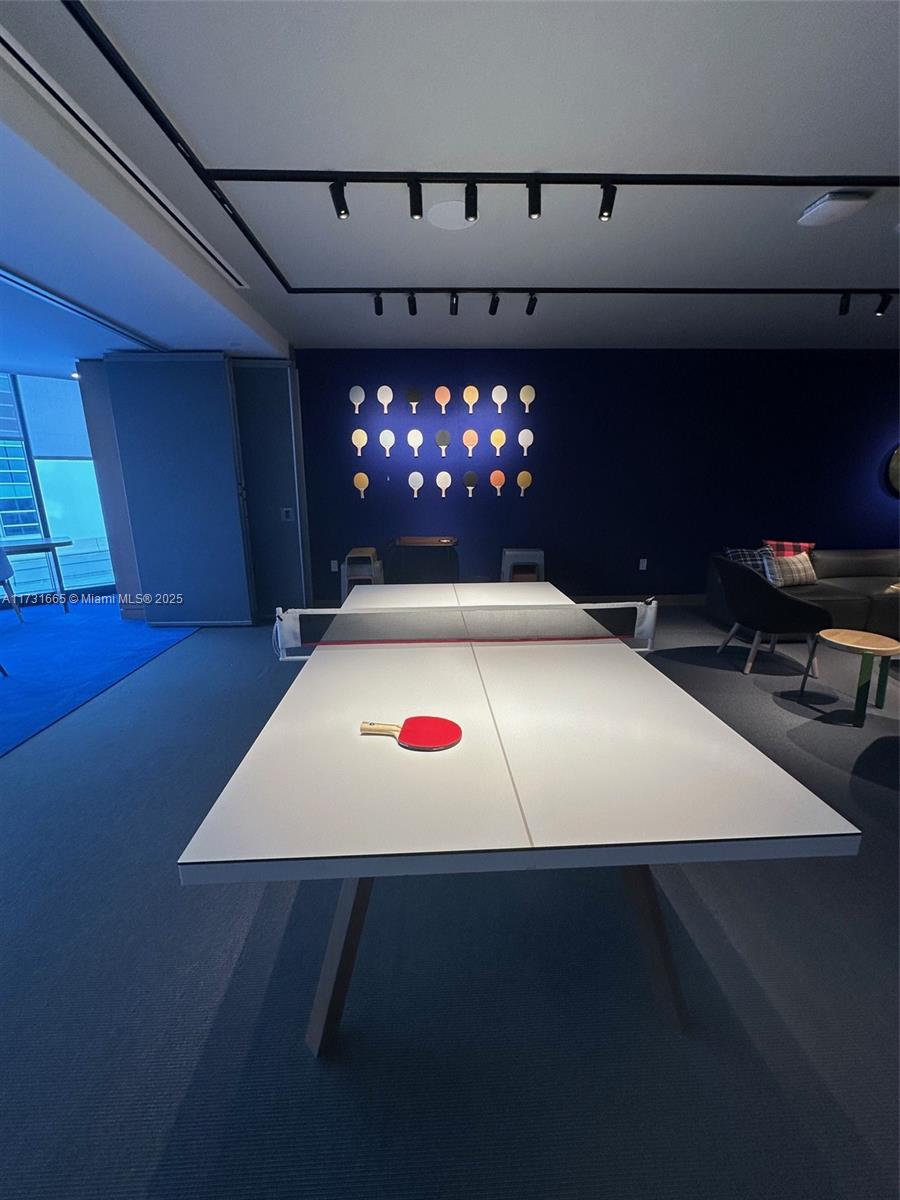 AQUARIUM SITE AMD - Residential