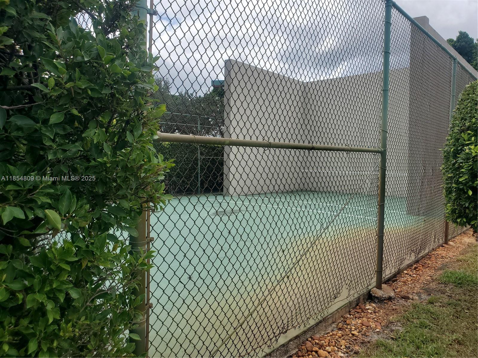 18TH HOLE AT INVERRARY CO - Residential