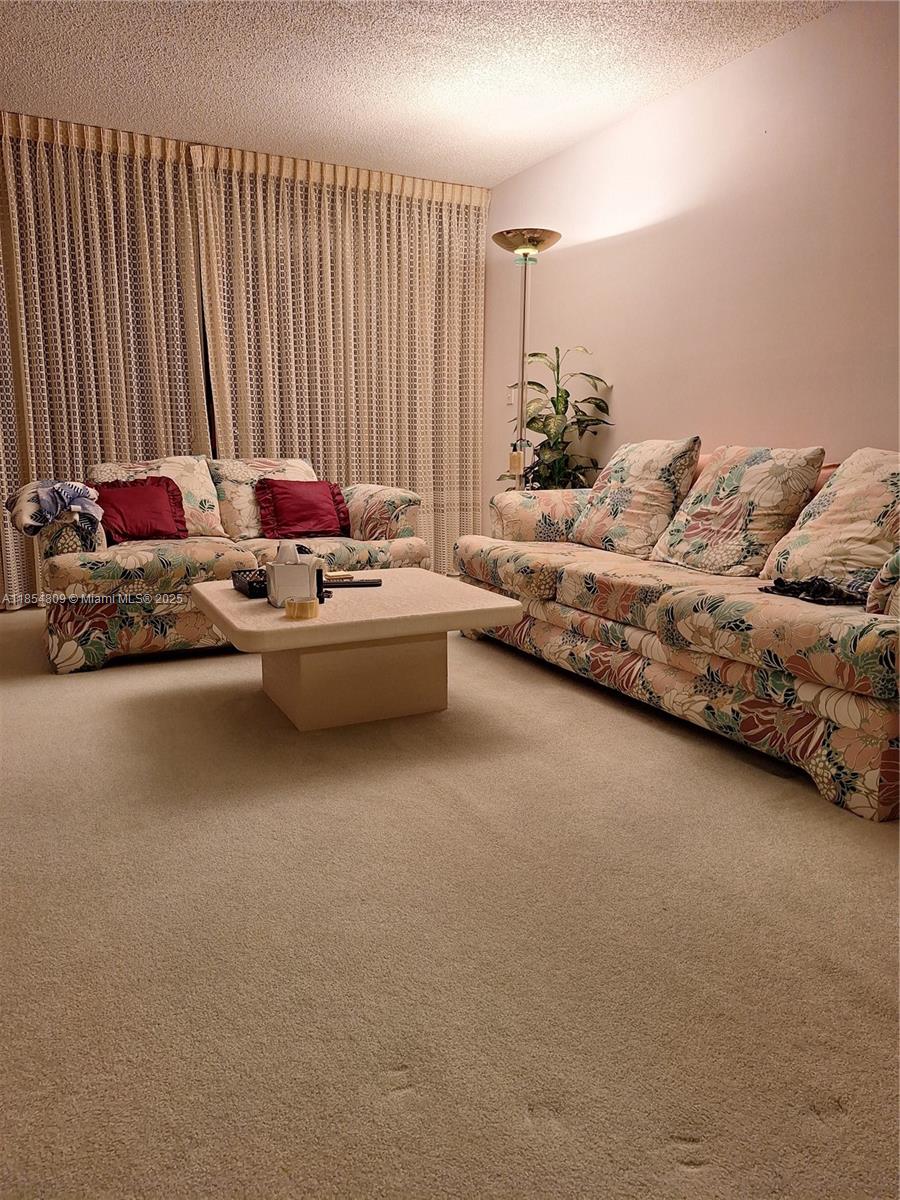 18TH HOLE AT INVERRARY CO - Residential