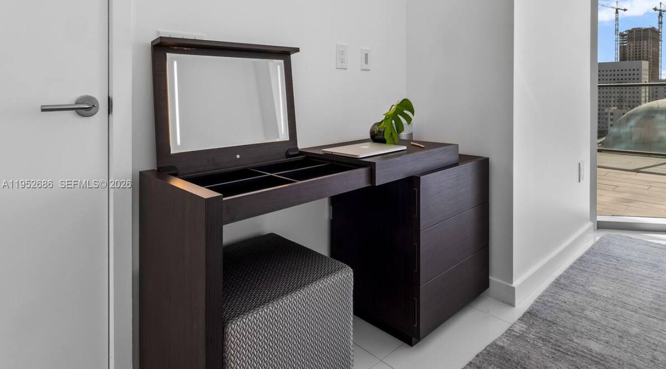 PARAMOUNT MIAMI WORLDCENT - Residential