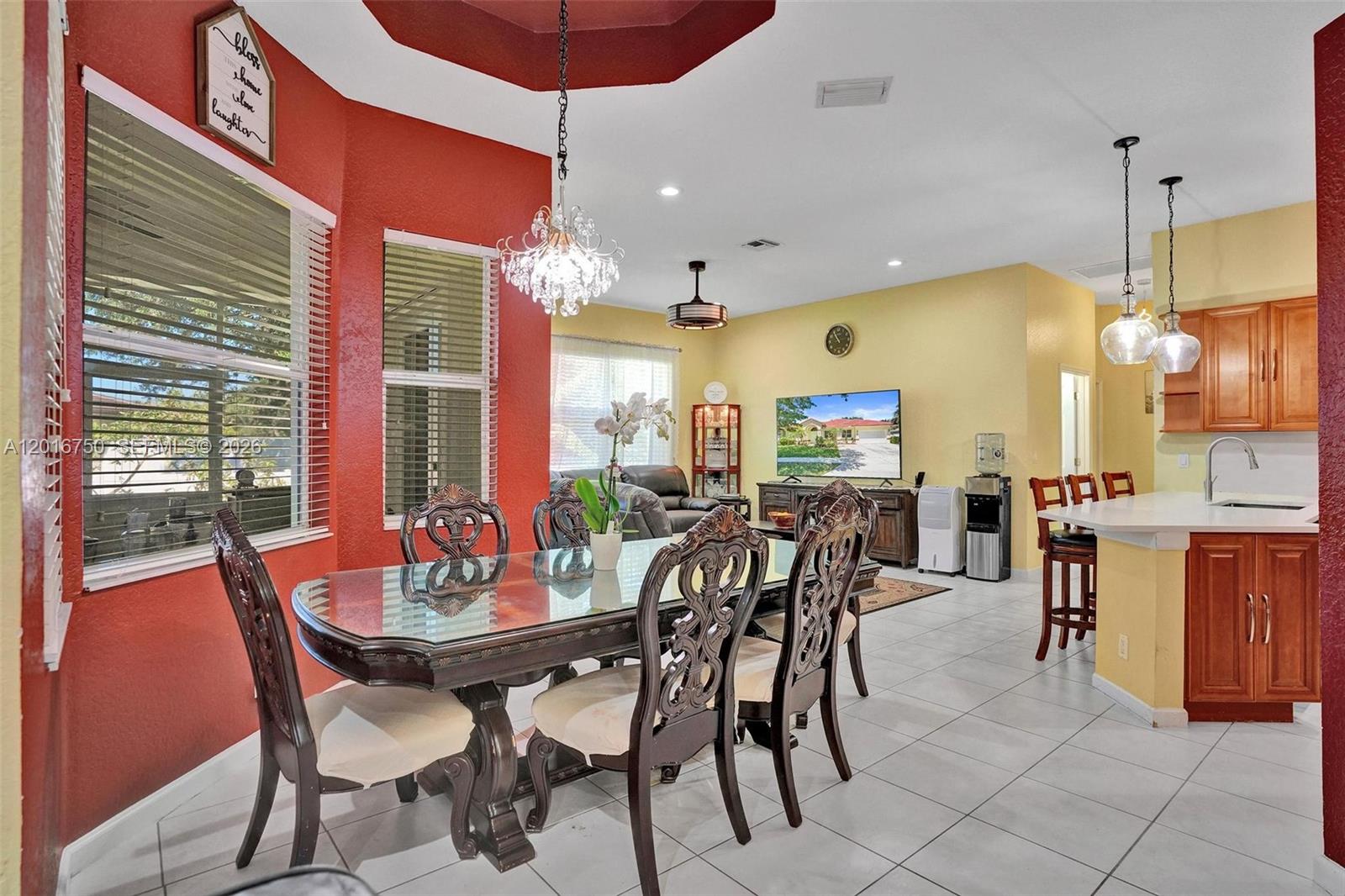 DAVIE COUNTRY ESTATES - Residential