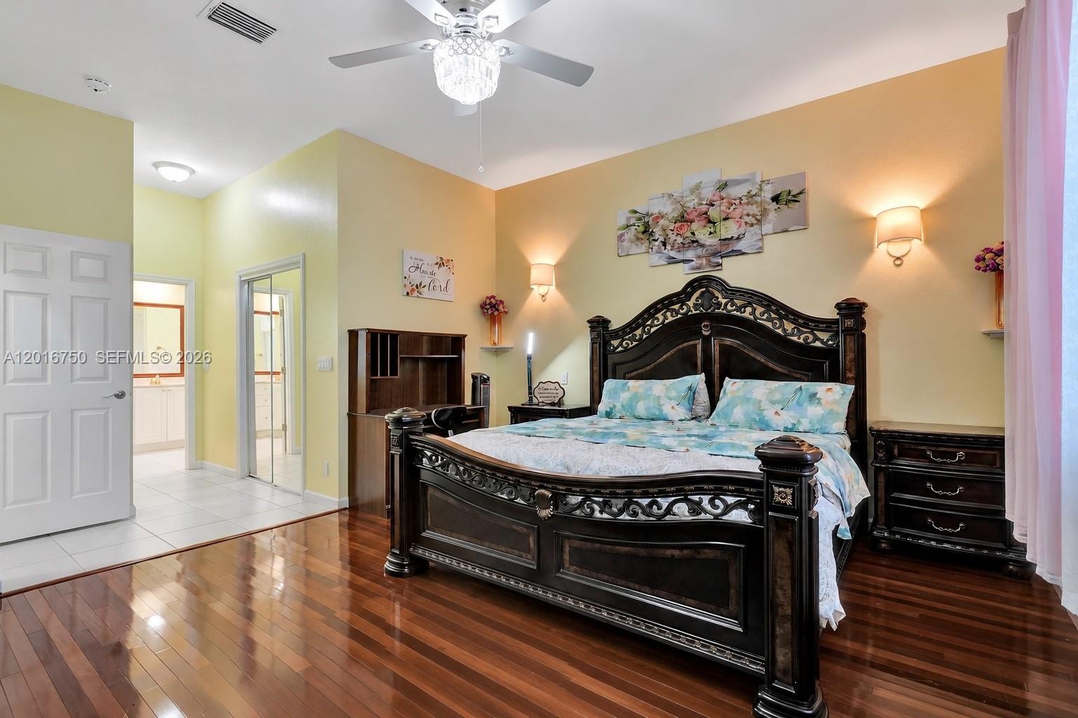 DAVIE COUNTRY ESTATES - Residential