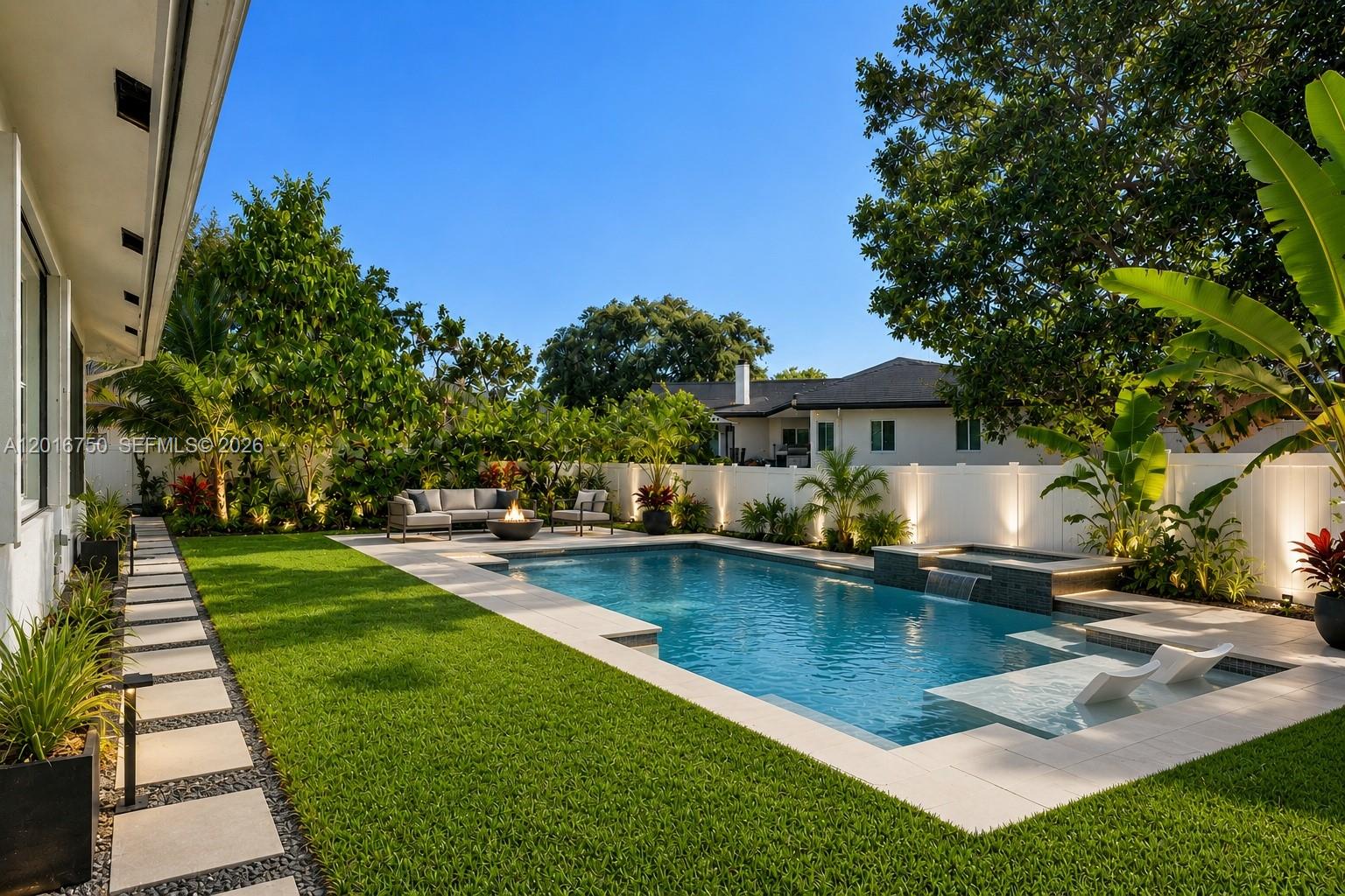 DAVIE COUNTRY ESTATES - Residential