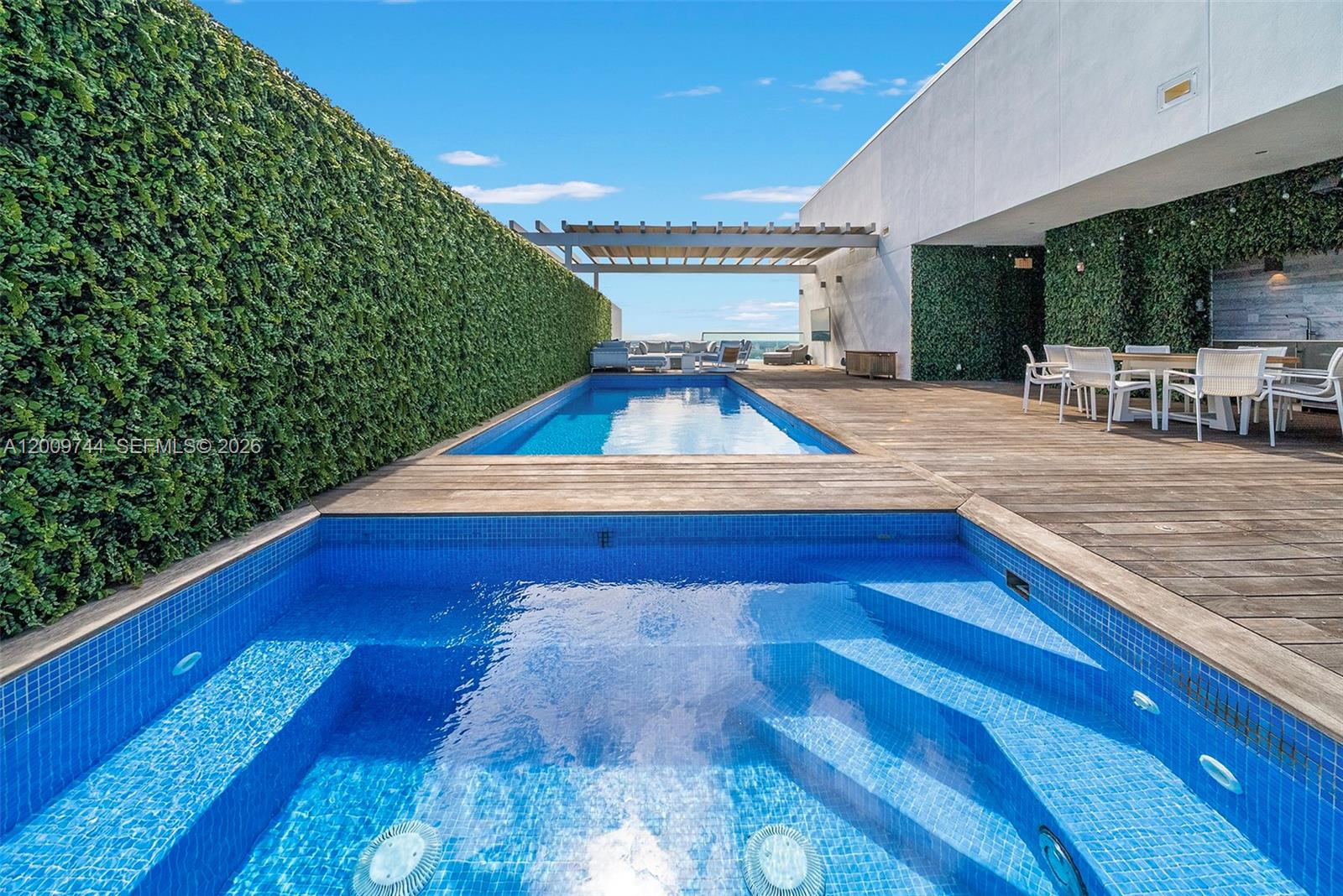 OCEANA BAL HARBOUR+ROOFTOP - Residential