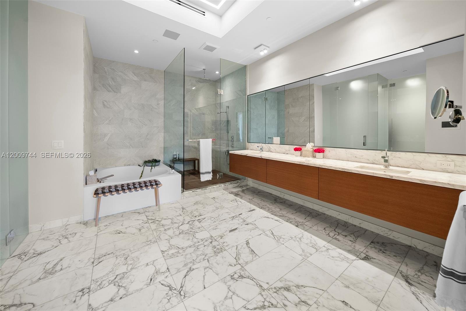 OCEANA BAL HARBOUR+ROOFTOP - Residential