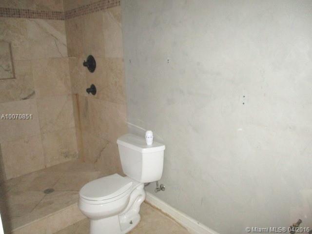 Tropic Palms - Residential