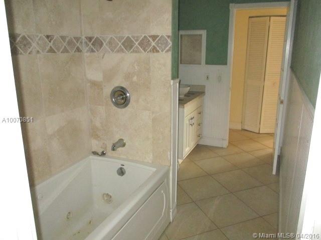 Tropic Palms - Residential