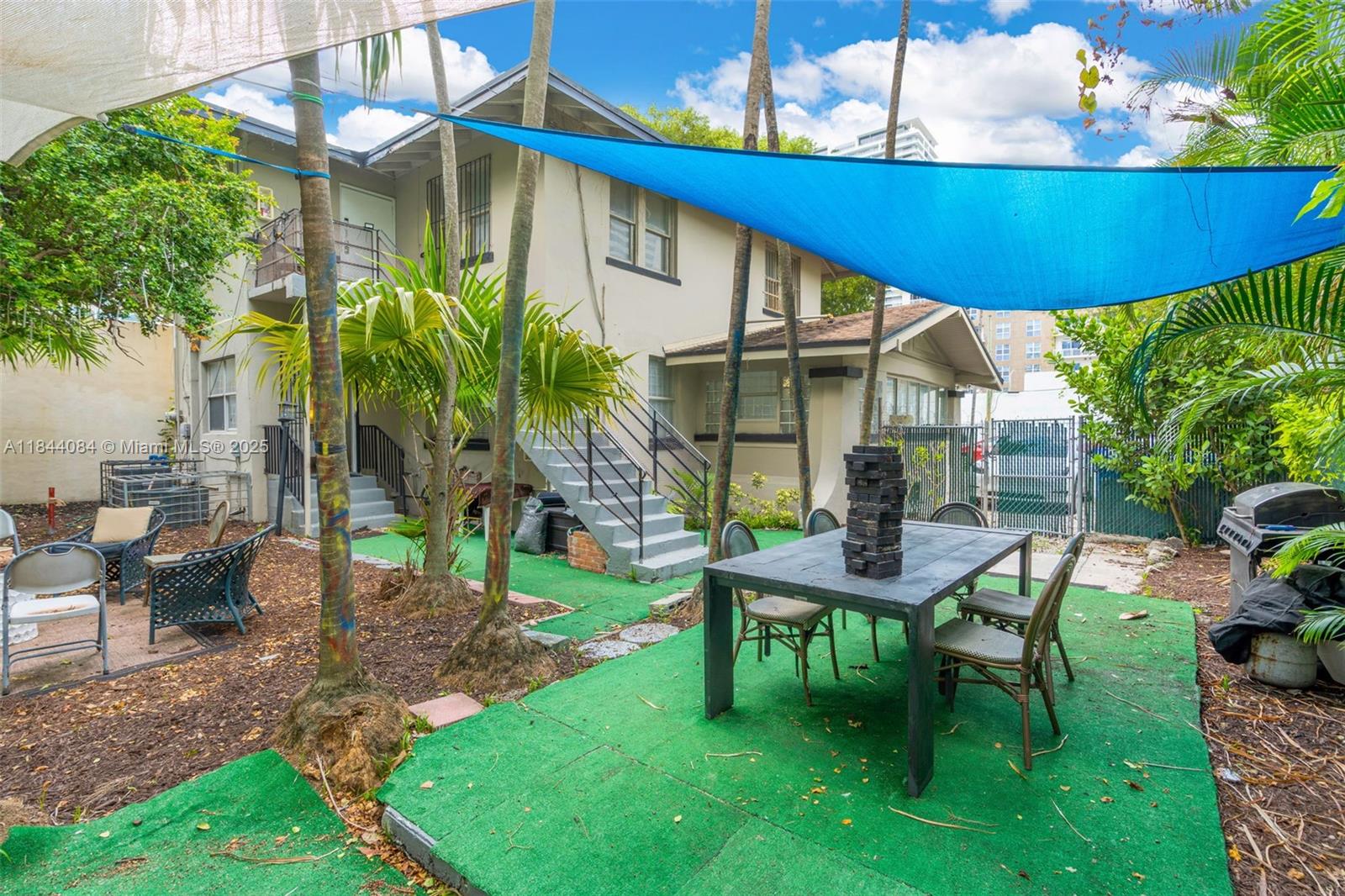 ESCOTTONIA PARK - Residential