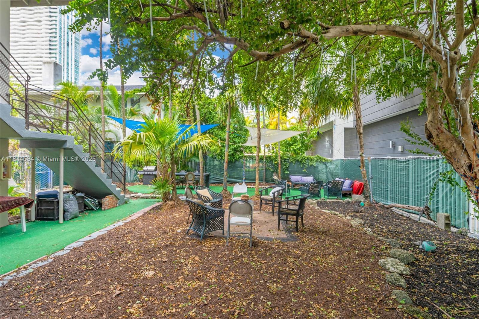 ESCOTTONIA PARK - Residential