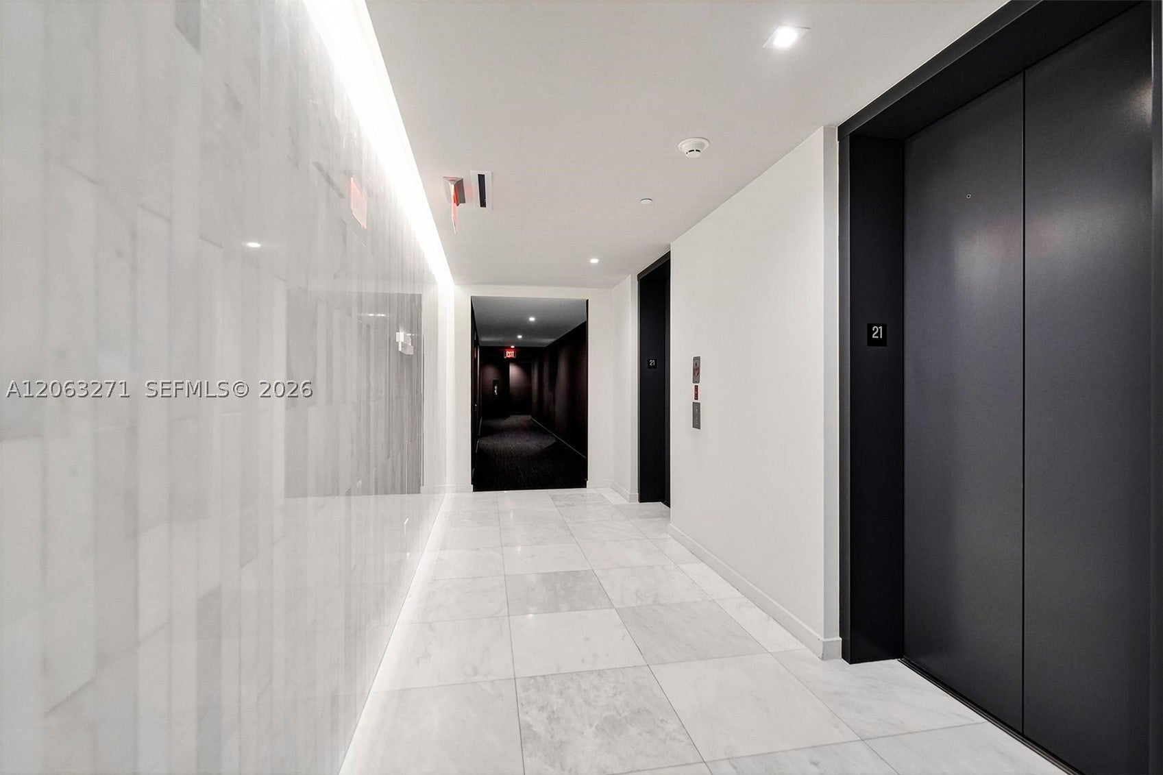 88 SW 7th St 2106
