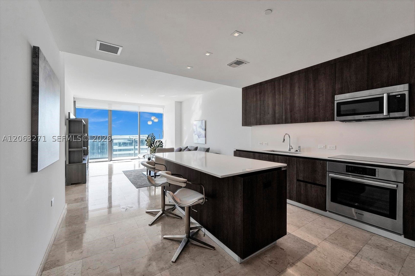 88 SW 7th St 2106