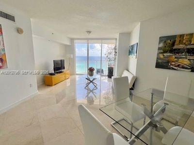 LA PERLA CONDO - Residential Lease