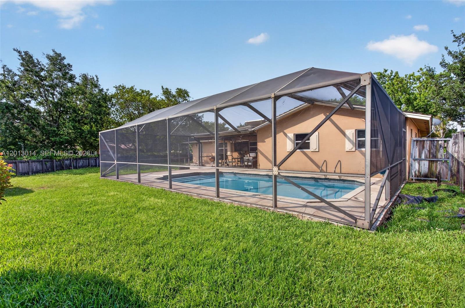 FOREST HILLS - Residential