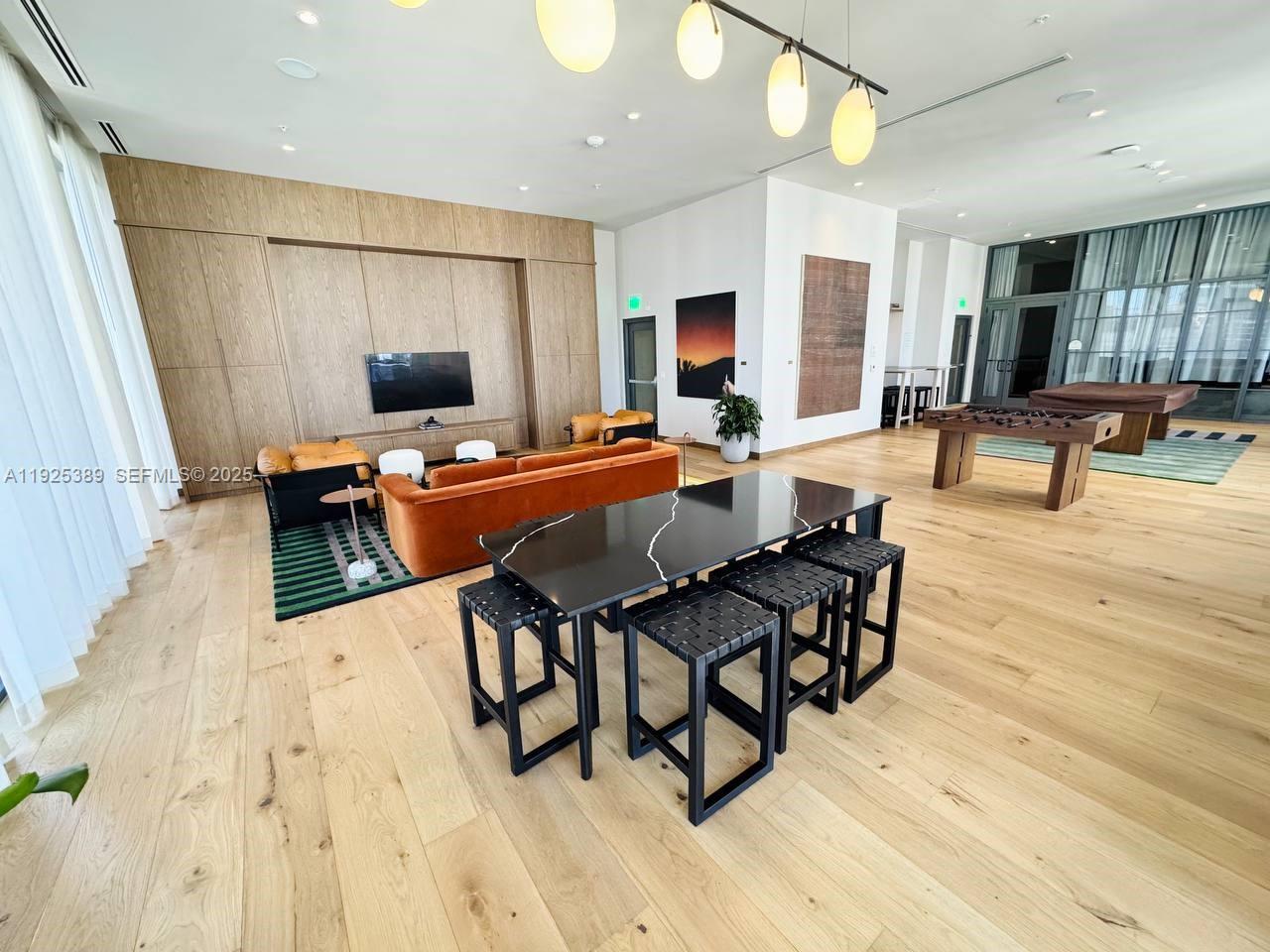 Crosby Miami World Center - Residential