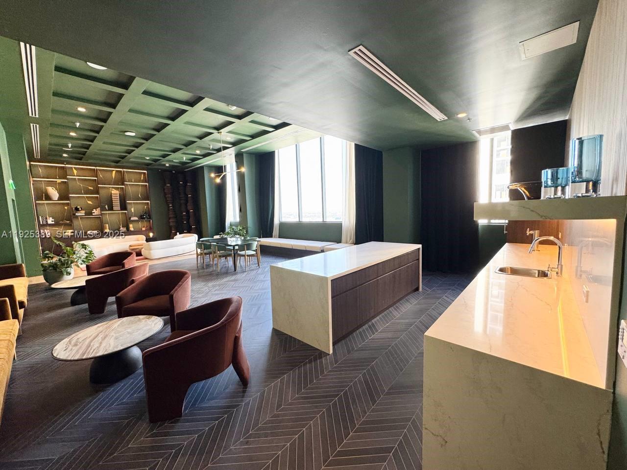 Crosby Miami World Center - Residential